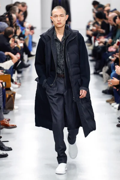 Look 11